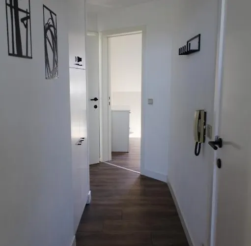 Modern Renovated Duplex With Unique And Calming View T33 公寓 *